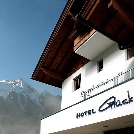 Hotel & Suites Glueck Auf Mayrhofen Exterior photo