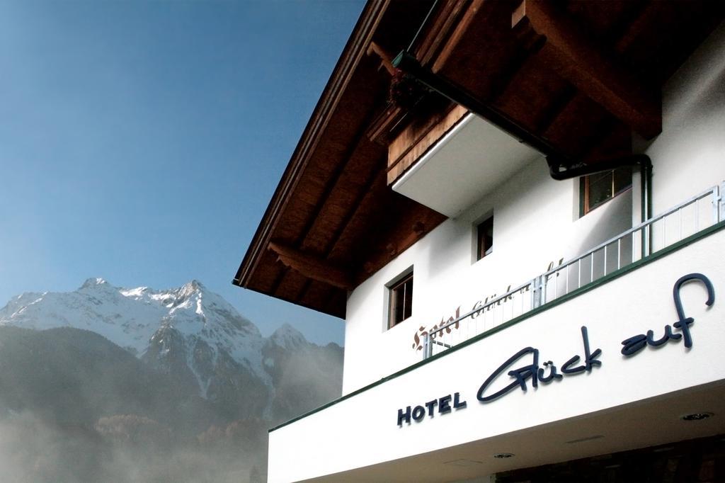 Hotel & Suites Gluck Auf Mayrhofen Exterior photo